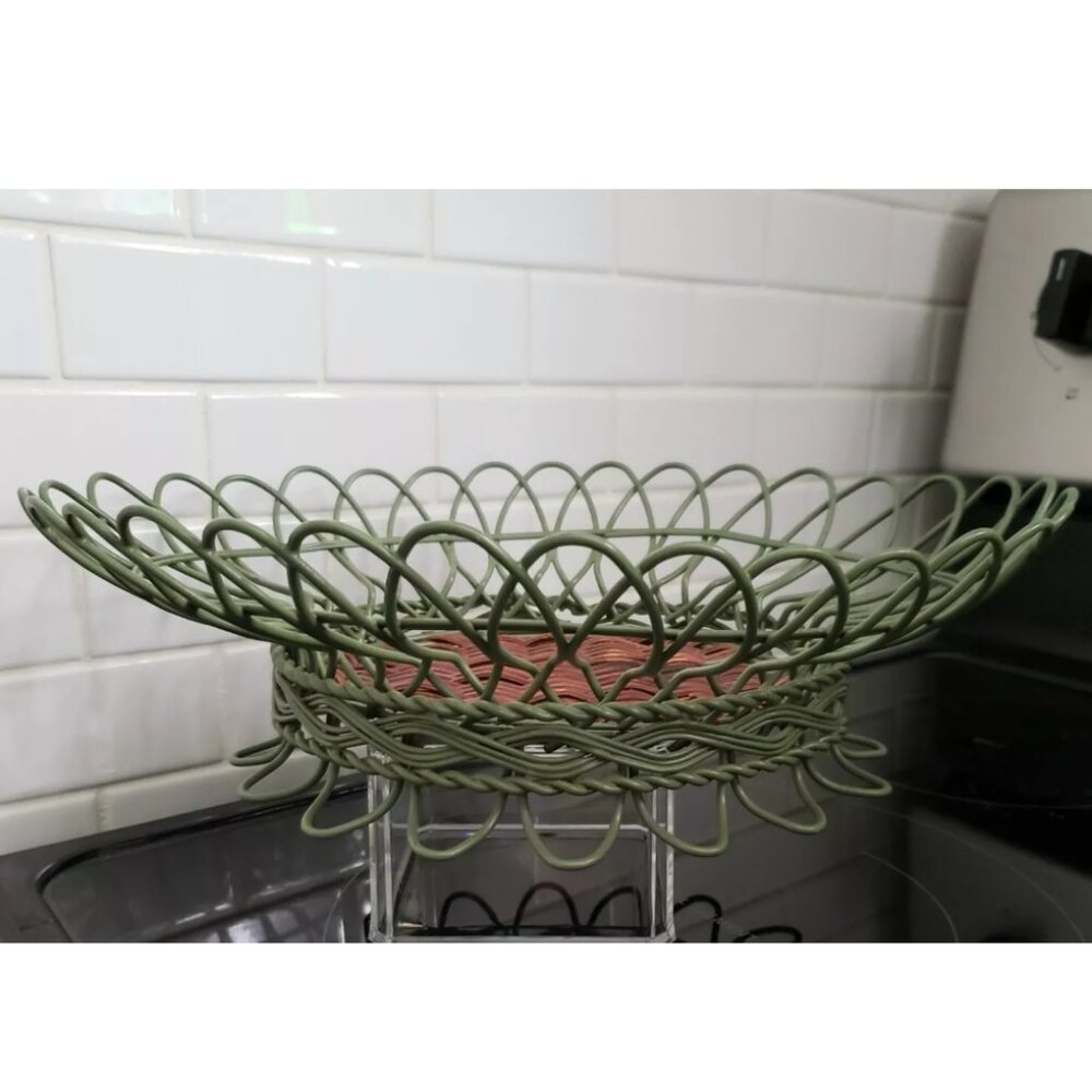 Vintage Wire Woven Wicker Fruit Bread Basket Kitchen Green Metal Farmhouse MCM - Picture 2 of 10